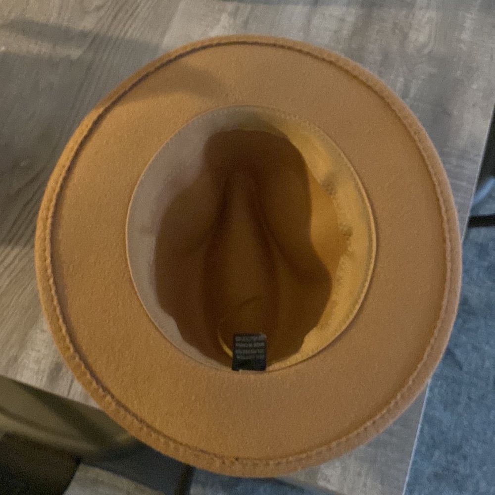 Felt hat - Picture 3 of 3